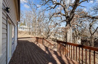 3030 Indian Rd-Unit -3030 in Davenport, IA - Building Photo - Building Photo