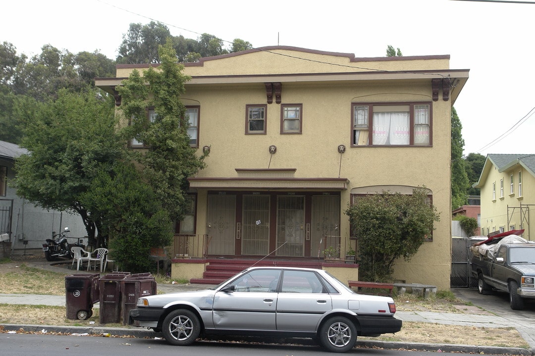 2524-2530 High St in Oakland, CA - Building Photo