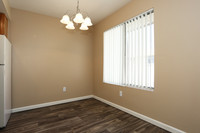 Broadway Park in Tempe, AZ - Building Photo - Interior Photo