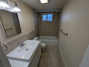 921 Elizabeth St, Unit 4 in Helena, MT - Building Photo - Building Photo