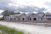 Grand Village at Clear Creek in Fayetteville, AR - Foto de edificio - Building Photo