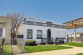 322 N Lamon Ave in Chicago, IL - Building Photo - Building Photo