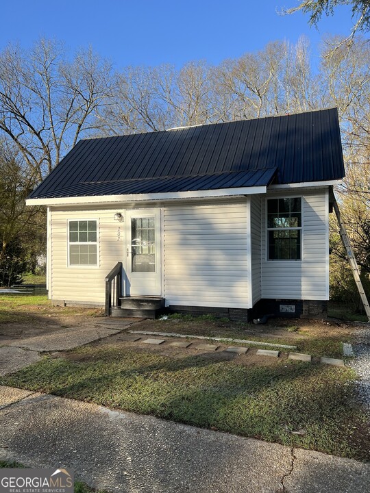 202 Granite St in Hogansville, GA - Building Photo