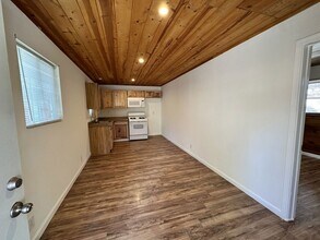 54365 Pine Crest Ave in Idyllwild, CA - Building Photo - Building Photo