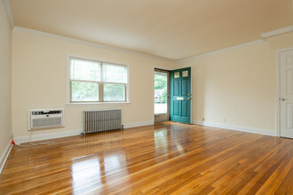 Fairlawn Properties in Fair Lawn, NJ - Foto de edificio - Interior Photo