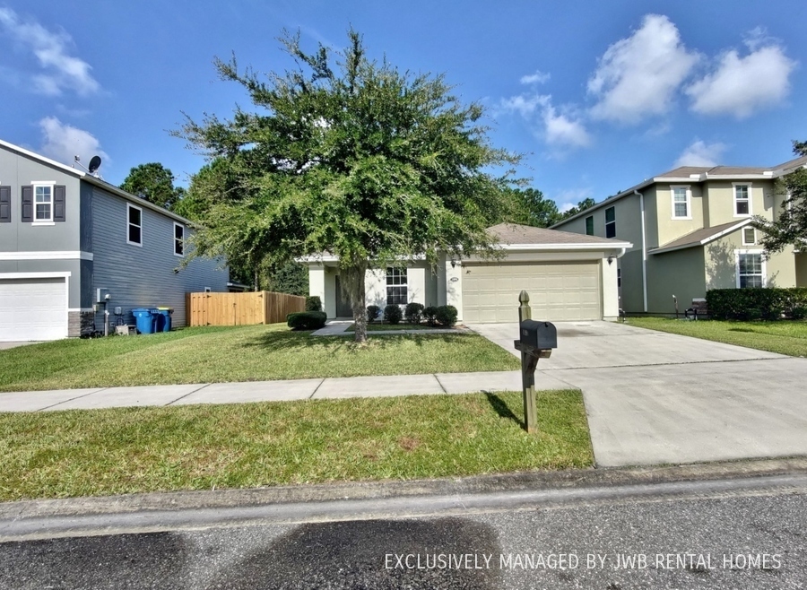 11894 Alexandra Dr in Jacksonville, FL - Building Photo