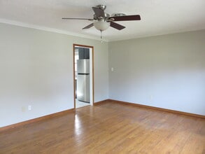 231 N Mapleleaf Ave in Highland Springs, VA - Building Photo - Building Photo