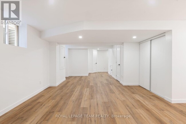 329 Gallantry Way in Ottawa, ON - Building Photo - Building Photo