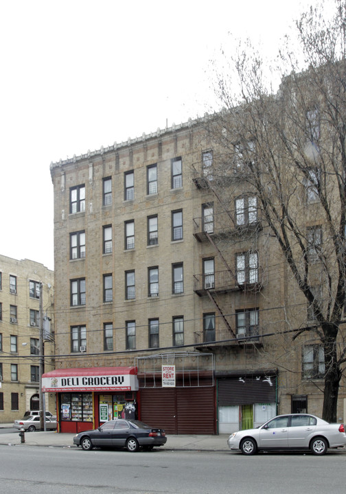 522-526 Morris Park Ave in Bronx, NY - Building Photo