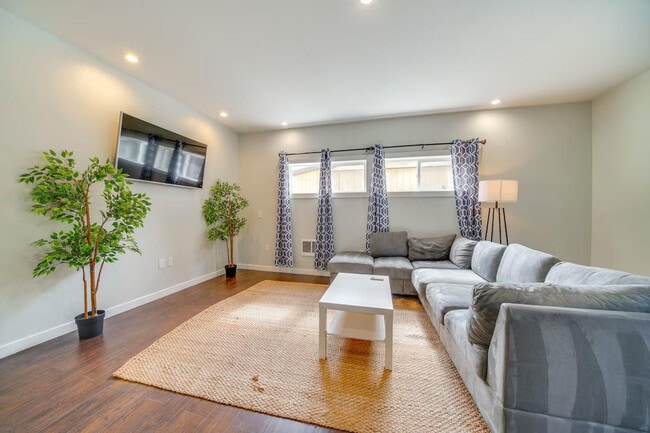 16208 47th Ave S in Tukwila, WA - Building Photo - Building Photo