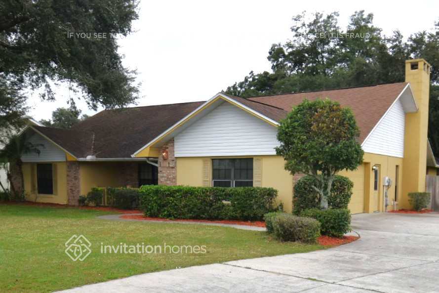 7202 Hileman Dr E in Lakeland, FL - Building Photo