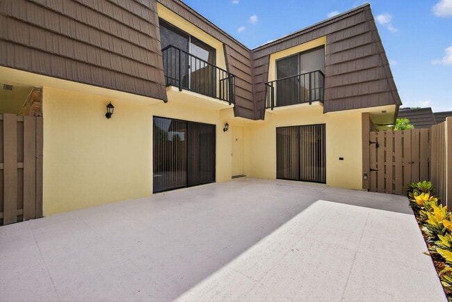 1119 11th Ct
