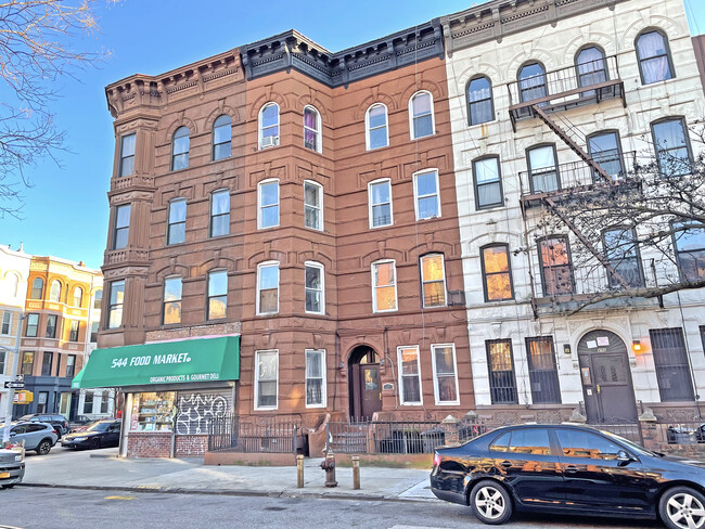 498 Putnam Ave in Brooklyn, NY - Building Photo - Building Photo