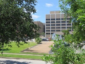 717 Church St, Unit Down in Galveston, TX - Building Photo - Building Photo