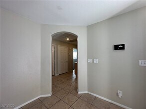 5926 Mahogany Mountain Dr in Las Vegas, NV - Building Photo - Building Photo