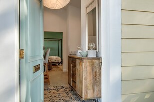 305 Nashville Ave, Unit 305 Nashville Ave Apt 1 in New Orleans, LA - Building Photo
