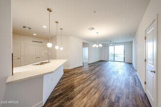 2511 W Queen Creek Rd, Unit 177 in Chandler, AZ - Building Photo - Building Photo