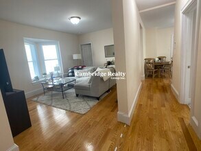 24 Willard Ave, Unit 1T in Medford, MA - Building Photo - Building Photo