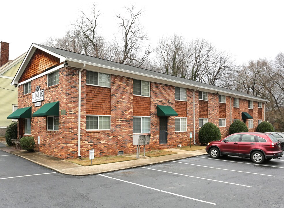 North Highland Apartments in Atlanta, GA - Building Photo