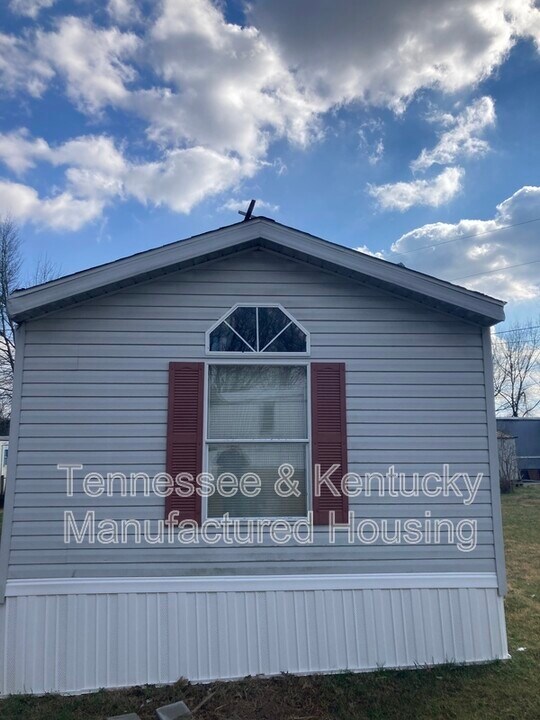 1104 Columbia Ave in Glasgow, KY - Building Photo