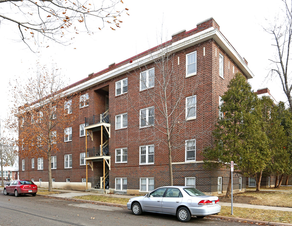 Portland Avenue Apartments in St. Paul, MN - Building Photo