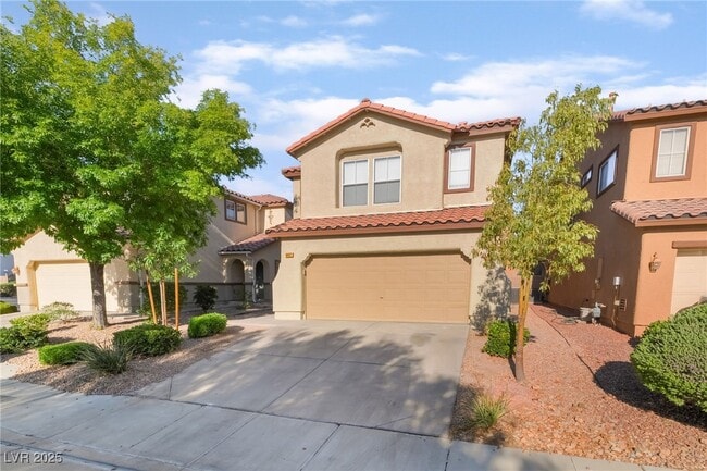 647 Moonlight Stroll St in Henderson, NV - Building Photo - Building Photo