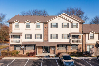 Jefferson West Condominiums in Naperville, IL - Building Photo - Building Photo