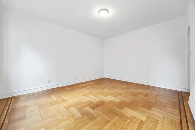 12 Crown St in Brooklyn, NY - Building Photo - Building Photo