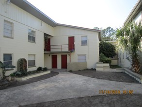 Baywood Apartments in Jacksonville, FL - Foto de edificio - Building Photo