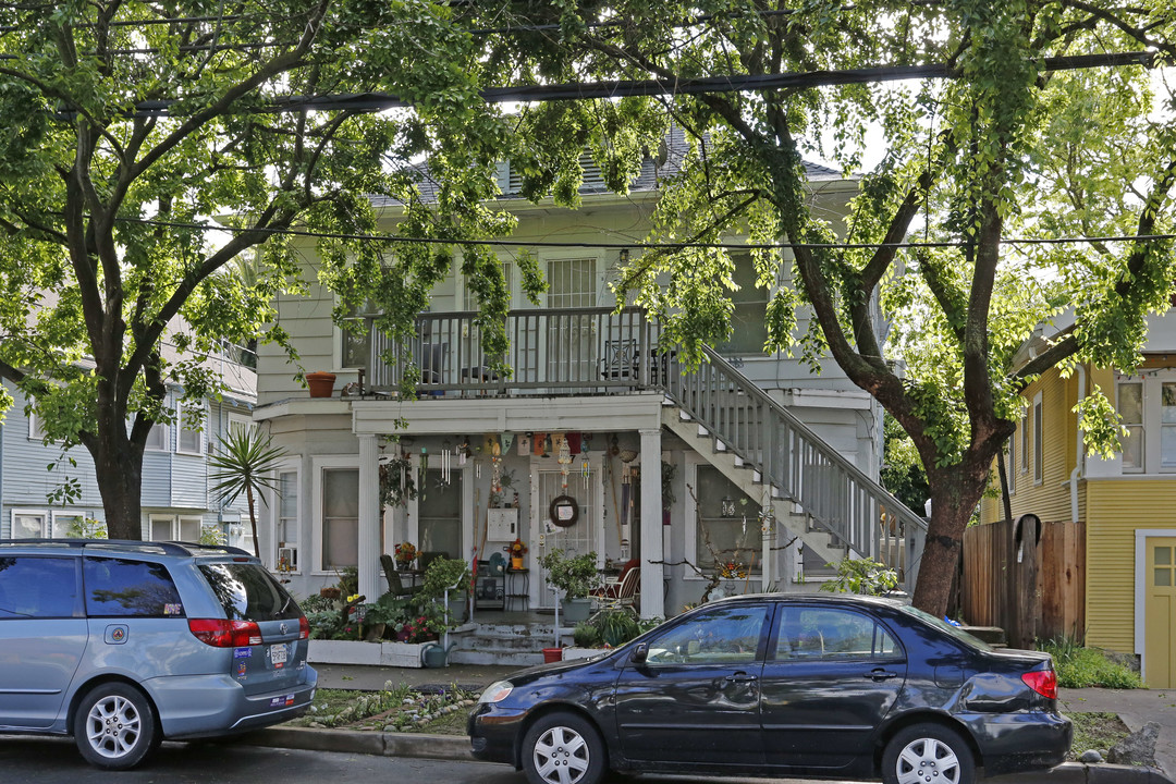 517 20th St in Sacramento, CA - Foto de edificio