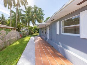 1342 NE 110th Terrace in Miami, FL - Building Photo - Building Photo