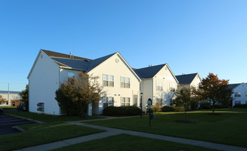 Crosswinds Village Apartments in Columbus, OH - Building Photo - Building Photo