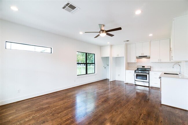 609 Boundary St photo'