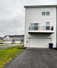 2027 Coneflower Ln in Blacksburg, VA - Building Photo - Building Photo