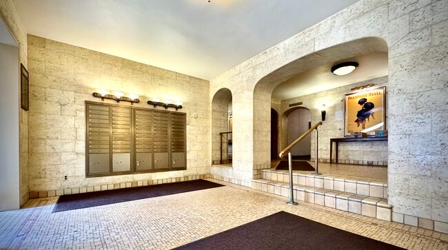 Embassy Apartments in Milwaukee, WI - Building Photo - Building Photo