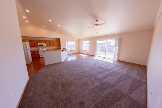 property at 312 E 28th Ave