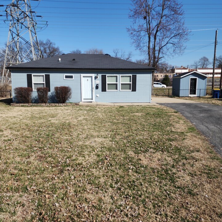 8600 Graham Ln in Berkeley, MO - Foto de edificio