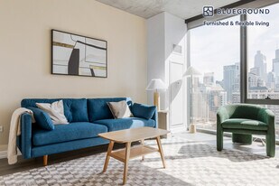 460 W Chicago Ave, Unit SI FL15-ID1351 in Chicago, IL - Building Photo