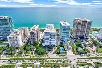 10155 Collins Ave in Bal Harbour, FL - Building Photo - Building Photo