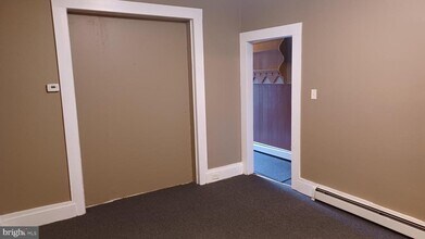 411 N Montgomery St in Trenton, NJ - Building Photo - Building Photo