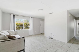 308 Lantana Ave in Sarasota, FL - Building Photo - Building Photo