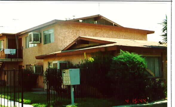 1305 Hardt St in San Bernardino, CA - Building Photo