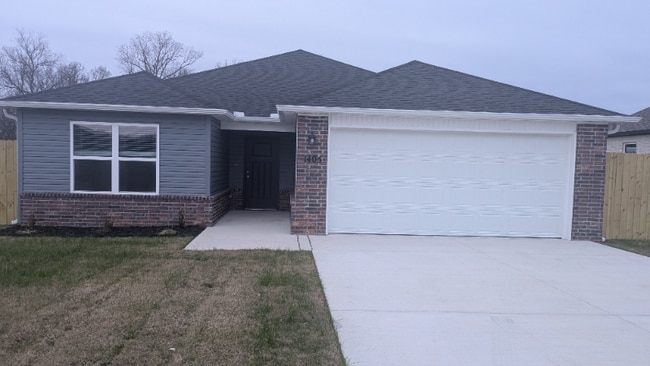 property at 1405 E Latium St