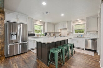 5472 Andert Rd in Bryan, TX - Building Photo - Building Photo