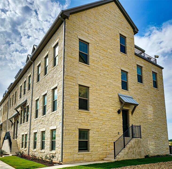 225 John Webster St in Leander, TX - Building Photo