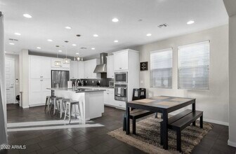 1961 S Wallrade Ln in Gilbert, AZ - Building Photo - Building Photo