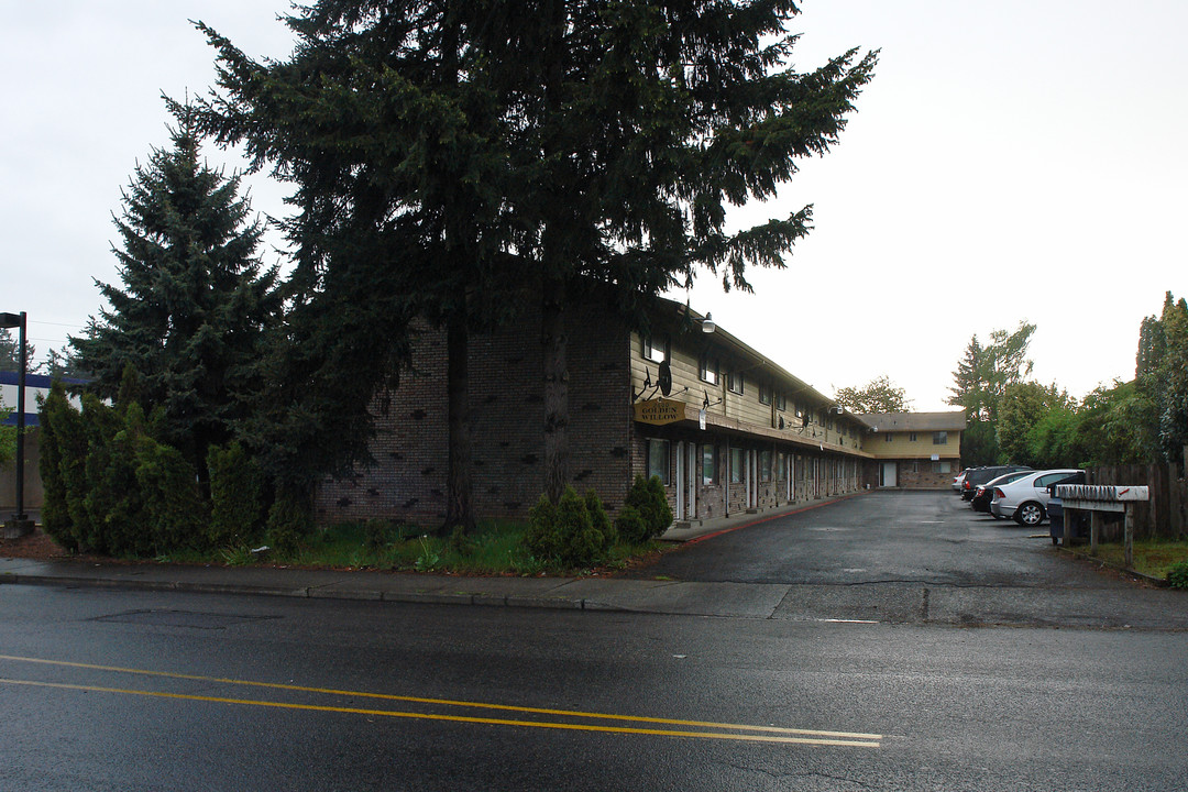 Golden Willow in Portland, OR - Foto de edificio