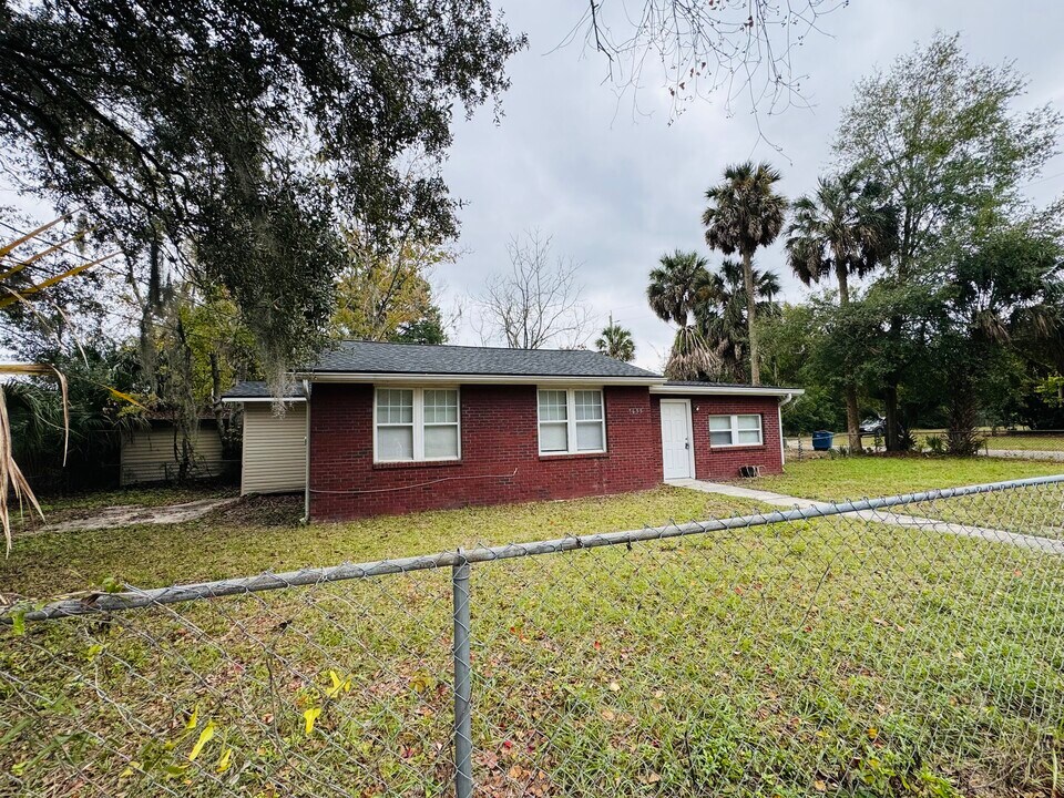 7635 Pickett St in Jacksonville, FL - Building Photo