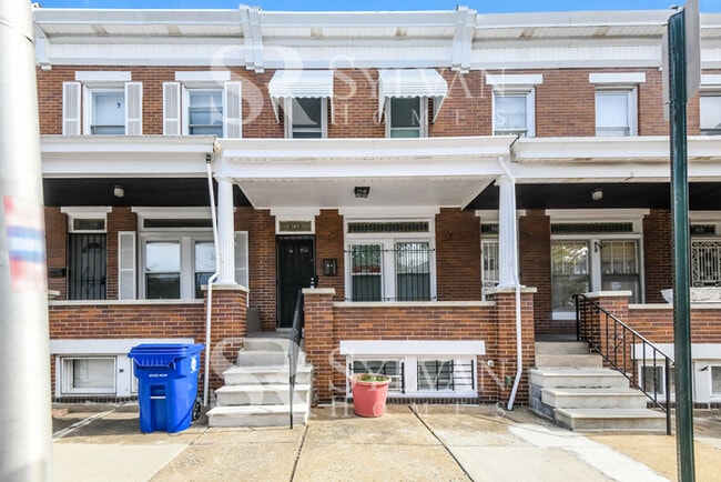 property at 919 N Lakewood Ave