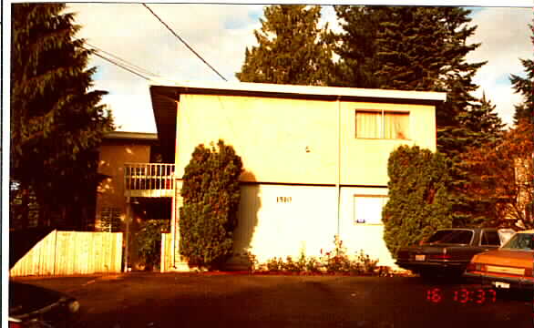 1510 NE 170th St in Shoreline, WA - Building Photo